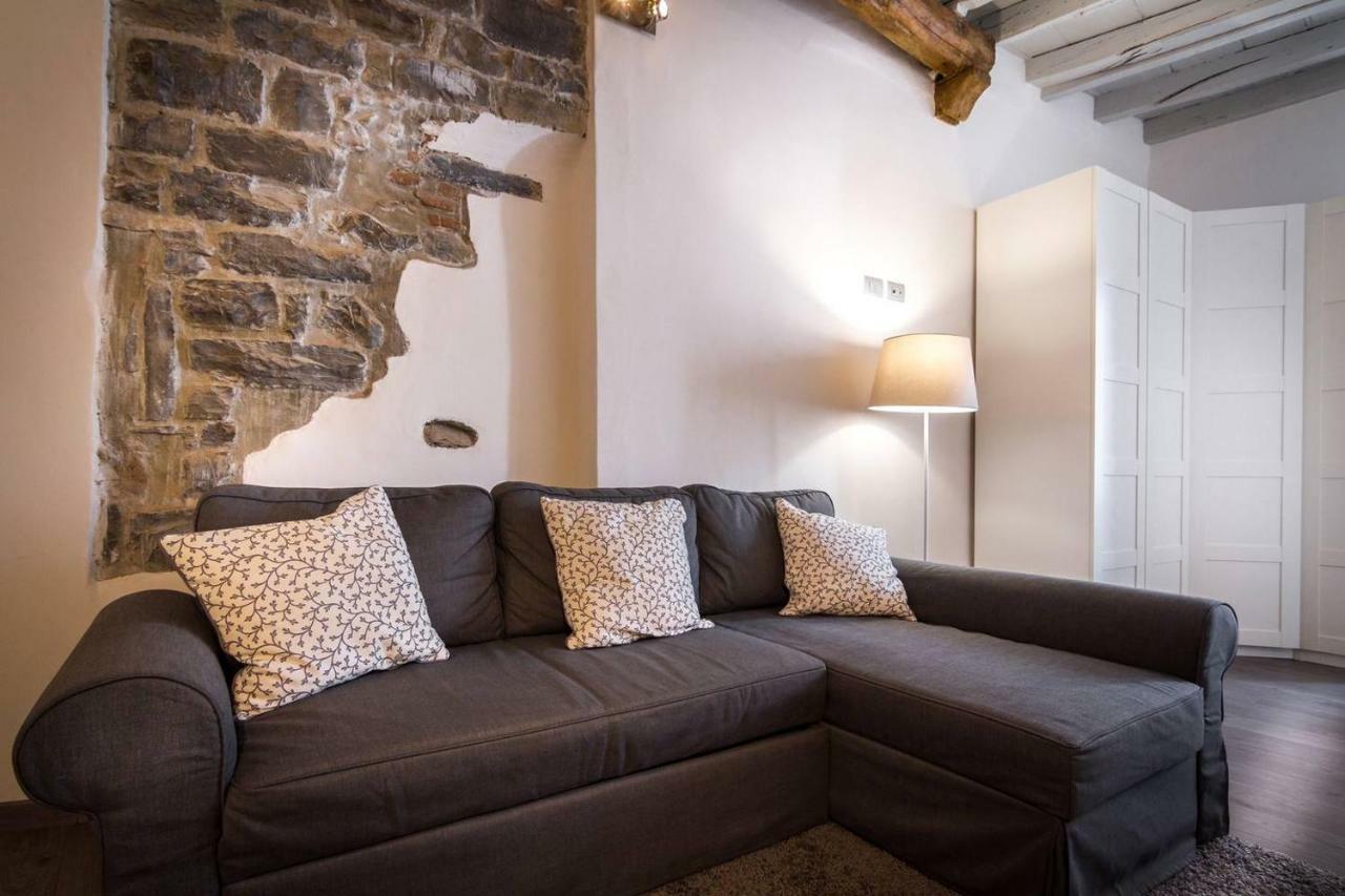 Апартаменти Joivy Chic Studio In Como Centre Екстер'єр фото