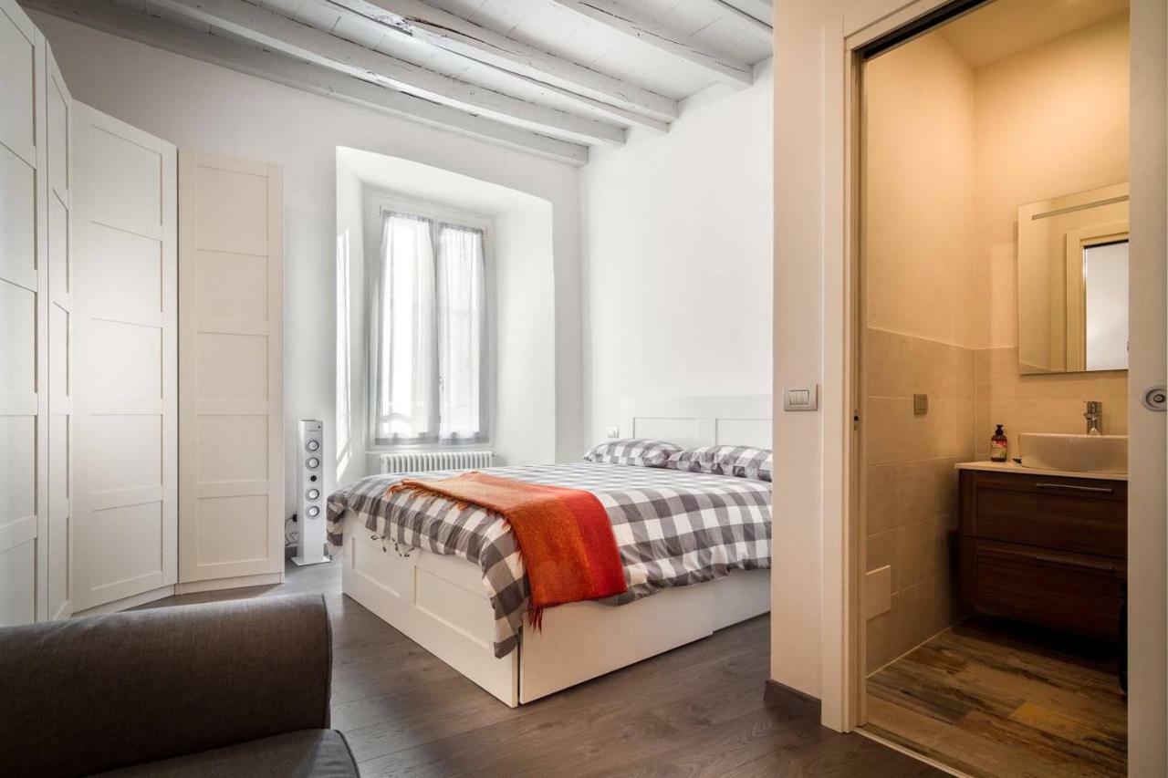 Апартаменти Joivy Chic Studio In Como Centre Екстер'єр фото